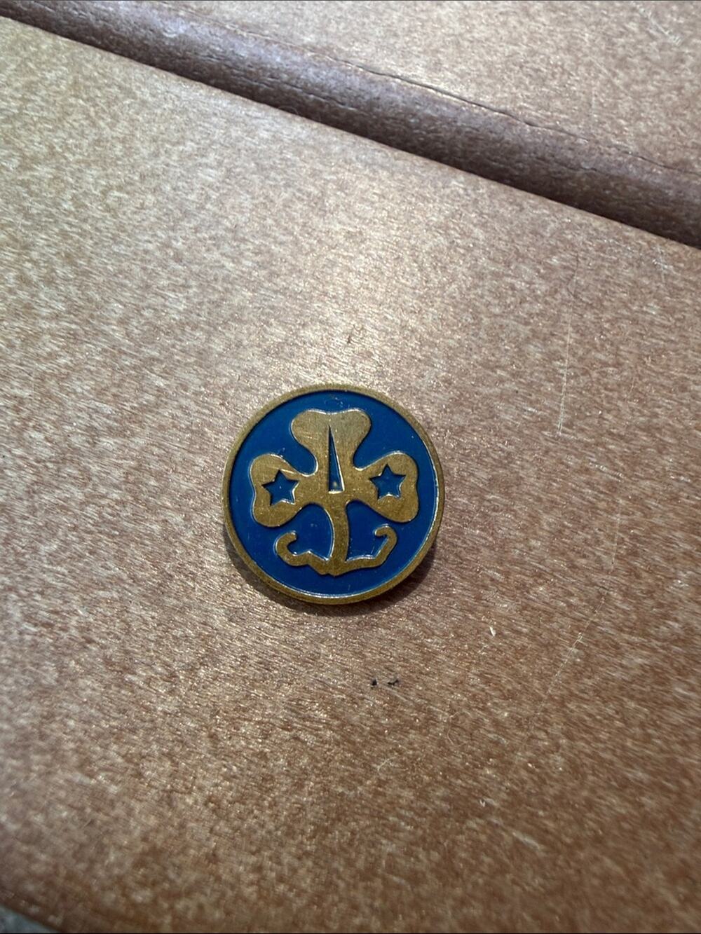 Vintage Girl Scouts World Trefoil Pin